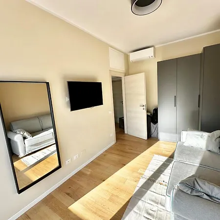Modern & Bright House