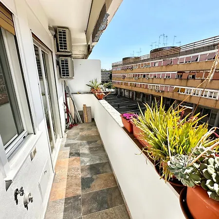 Modern & Bright House Διαμέρισμα