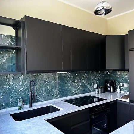 Modern & Bright House